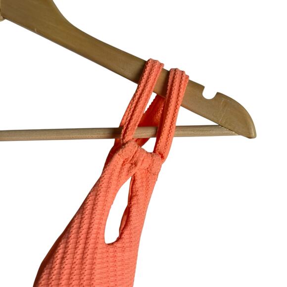 BECCA Line in The Sand Lainey Textured Rib Plunge One-Piece Swimsuit Nectar M - Picture 5 of 10